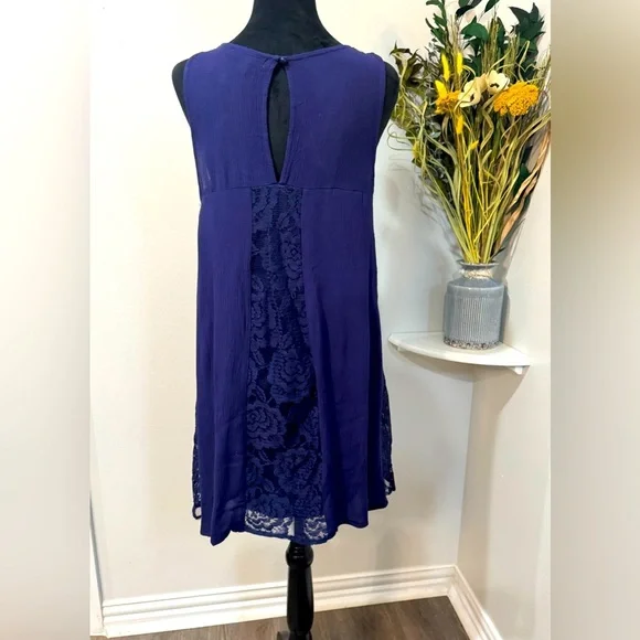 Love Fire Dark Blue Lace with Lace detailing Neckline Dress Size Medium - Picture 6 of 12